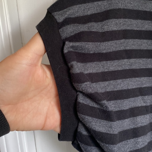 Minnie Mouse tee shirt size S - Picture 3 of 6